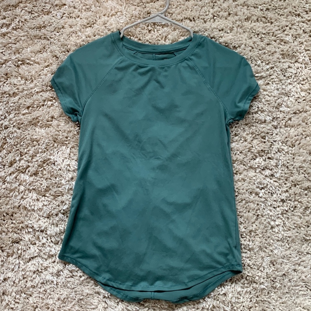 All in motion workout top. Size XS. Green. Great condition!